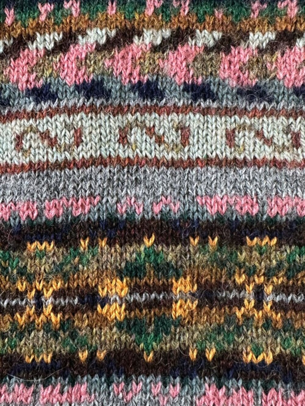 Vtg Woolrich Fair Isle Wool Cardigan Sweater M Gray Chunky Knit Cottagecore Cozy - Picture 8 of 11